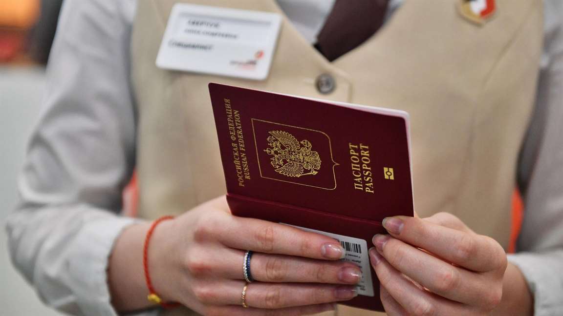В России приостановлена выдача загранпаспортов на 10 лет