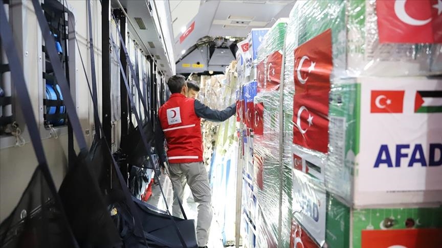 В Египет прибыл первый самолет из Турции с гуманитарной помощью для Газы