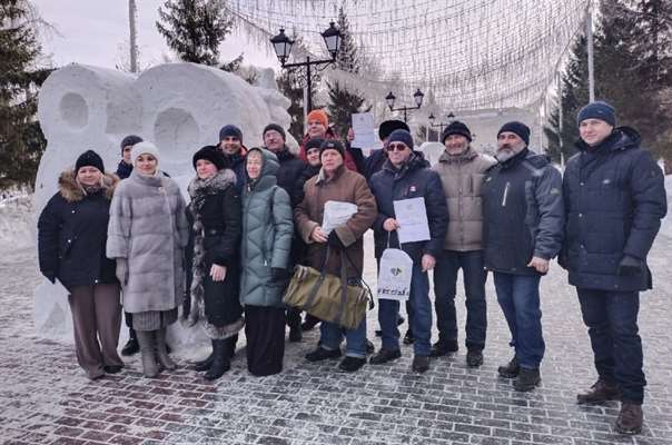Скульпторы из Иркутска и Екатеринбурга стали победителями фестиваля снежных фигур на Урале