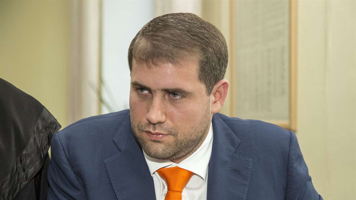 Юридическая комиссия парламента Молдовы одобрила лишение мандата Илана Шора