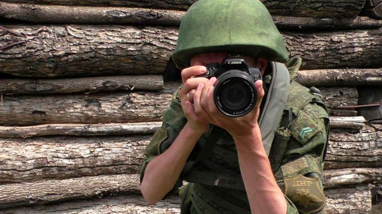 В Ленобласти появился памятник военным журналистам