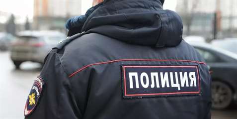 Под Екатеринбургом полицейские оказали помощь пассажирам сломавшегося междугороднего автобуса