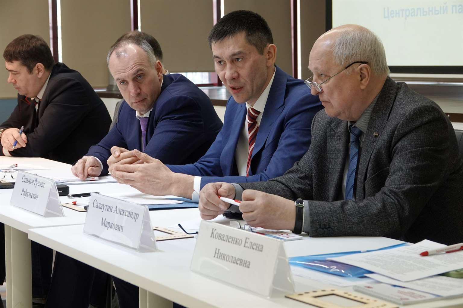 В Свердловской области проблемы транспортно-логистической отрасли рассмотрели на заседании комитета СОСПП по транспорту и логистике