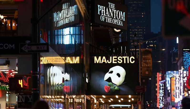 Спустя 35 лет на Бродвее закрылся самый долгоиграющий мюзикл “Призрак оперы”