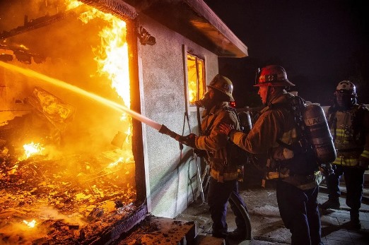 Пожарные Краснодарского края ликвидировали более 9000 пожаров в 2023 году
