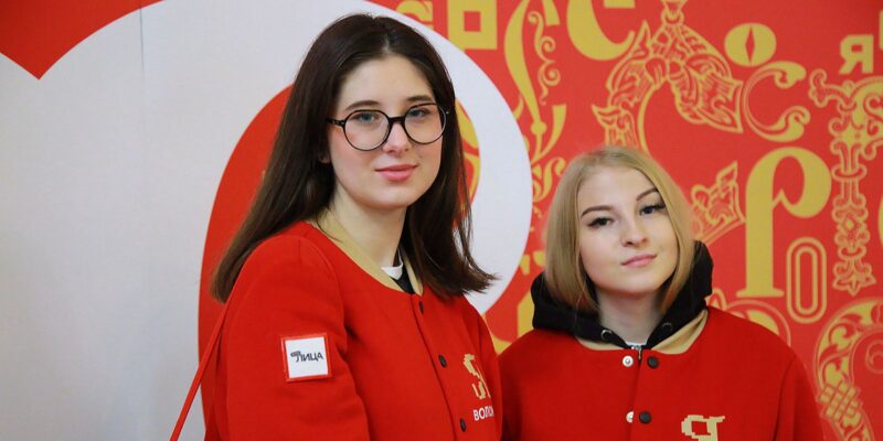 Более 1,5 тысячи волонтеров прошли обучение для участия в выставке-форуме «Россия»